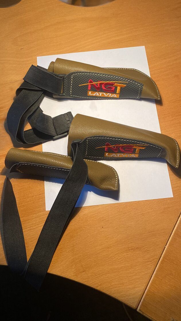 NGT ādas kātu turētāji