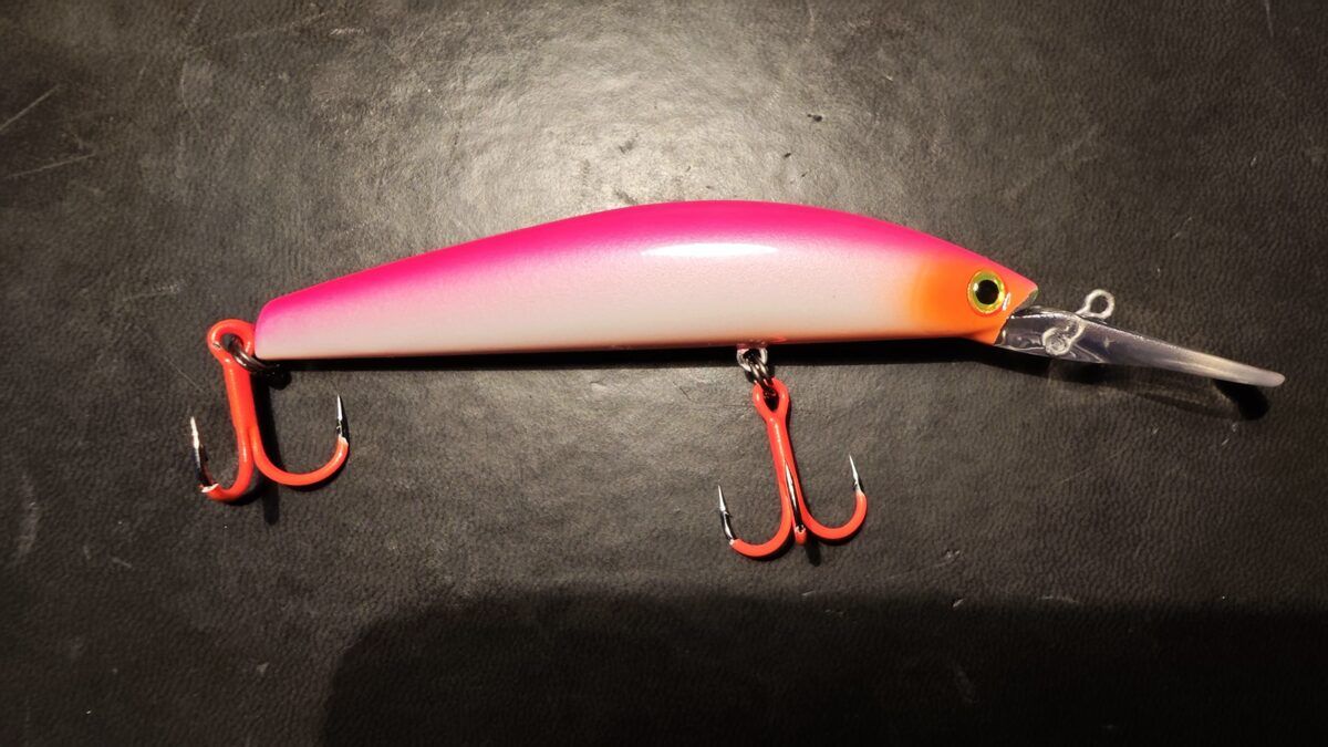 Ekskluzīvs krāsojums Bassday Sugar Minnow Stream 85SP MR