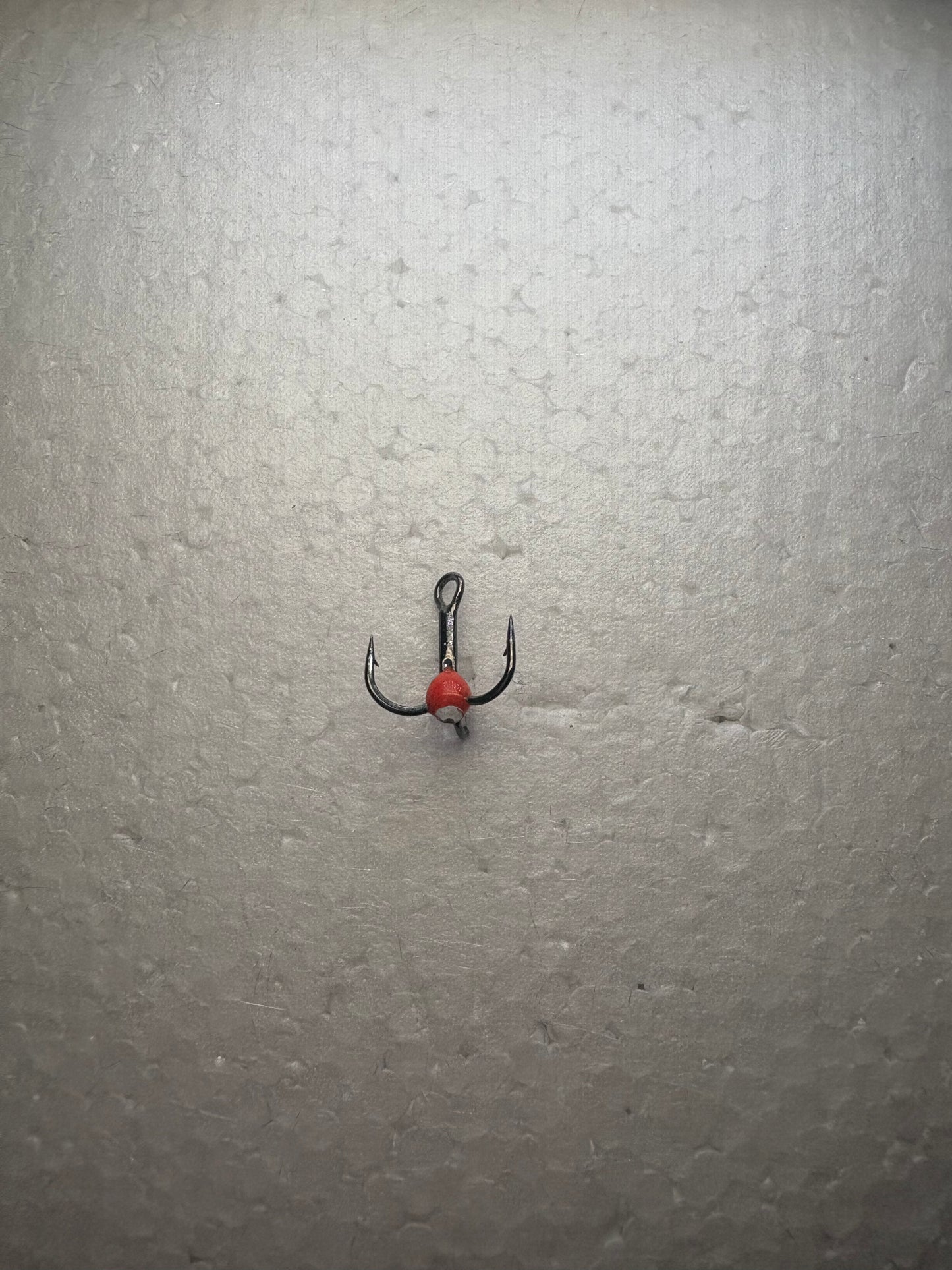 Trīsžubura āķis ar bumbiņu un dimantiņu