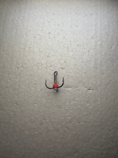 Trīsžubura āķis ar bumbiņu un dimantiņu