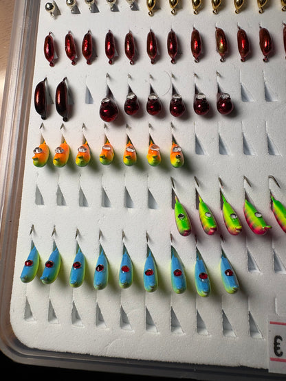 Volframist mormõška teemandiga "BANAAN" 1.2g