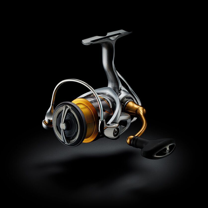 Spole Daiwa 21 FREAMS LT2500-XH