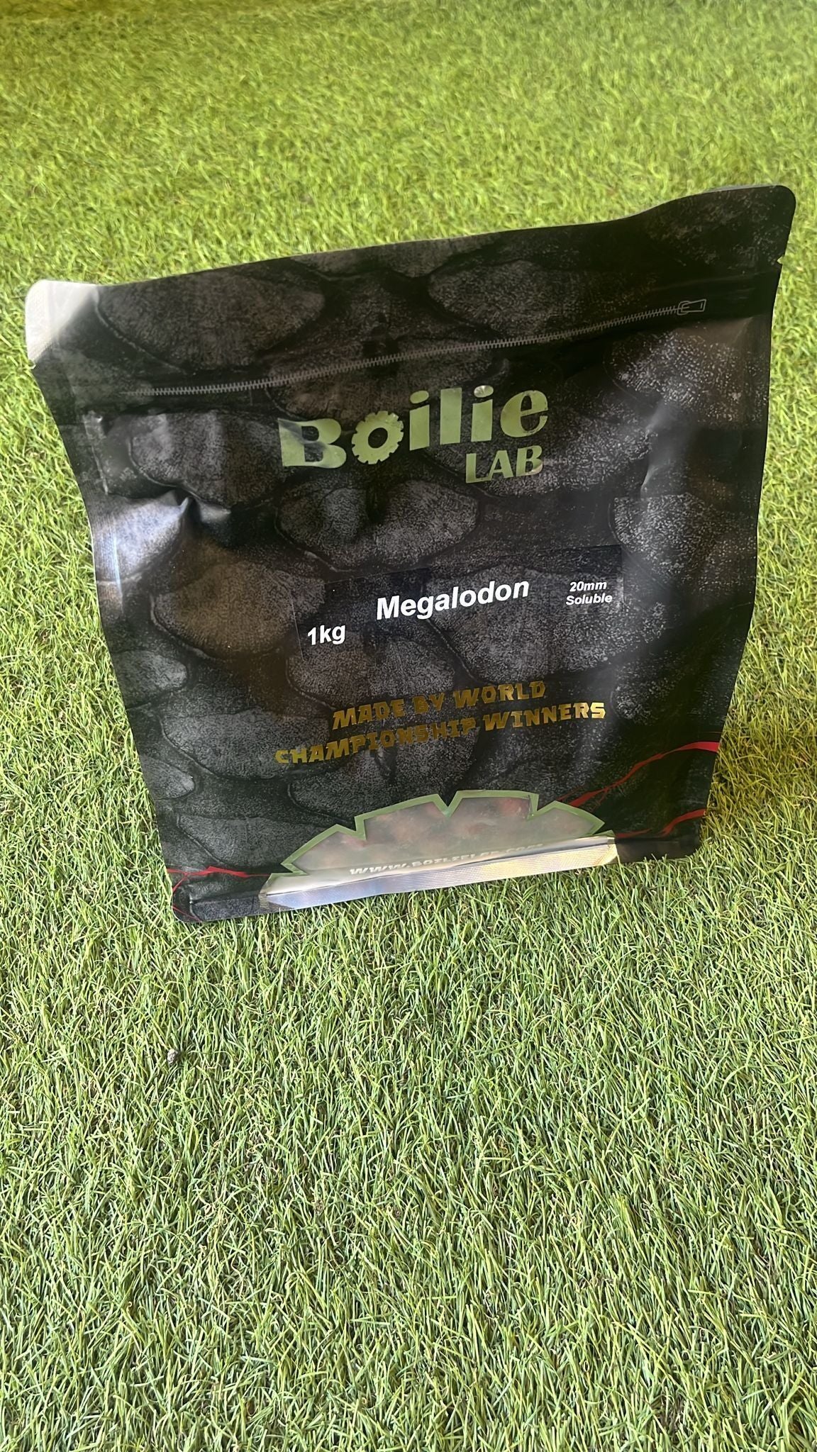 Pasaules čempionu boilas BoilieLab / BoilasLV MEGALODON SOULUBLE / Piļiki 20mm