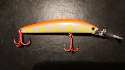 Eksklusiivne värv Bassday Sugar Minnow Stream 85SP MR