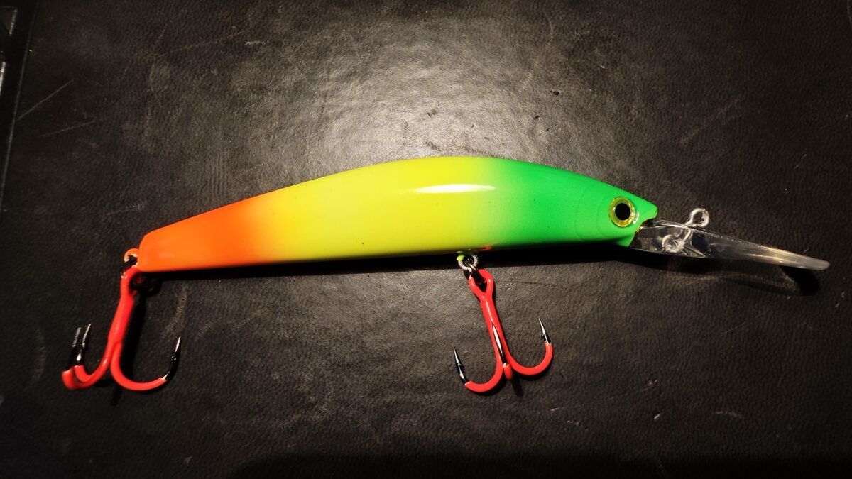 Eksklusiivne värv Bassday Sugar Minnow Stream 85SP MR